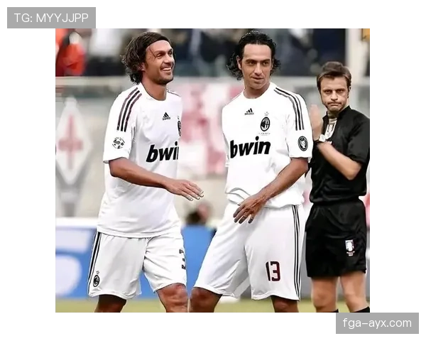 马尔蒂尼防守艺术解析：传奇战术如何在现代足球中焕发新生